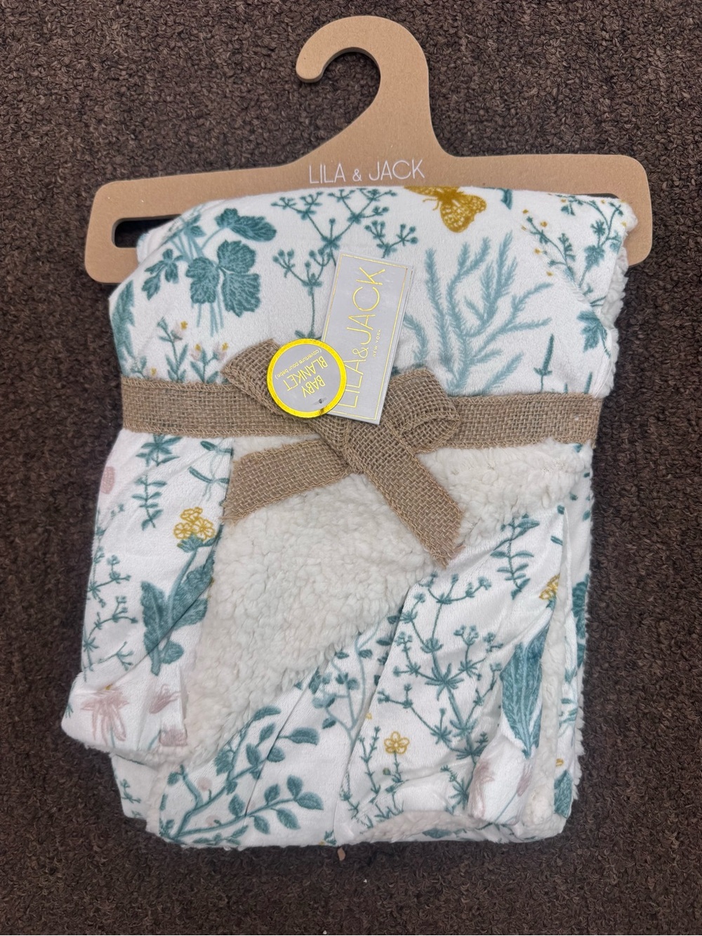 Lila & Jack Cream Floral Sherpa Throw Blanket with Green & Gold Accents